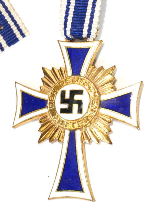 Mother’s Cross - Gold German WWII Der Deutschen Mutter