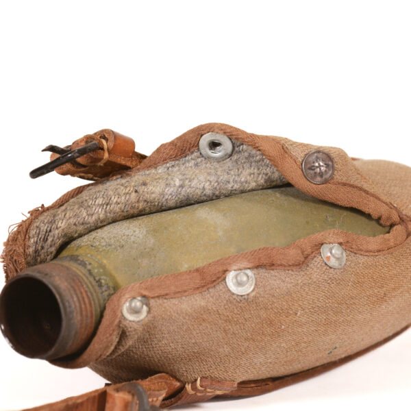 Authentic Late model WWII German M31 Canteen - Image 7