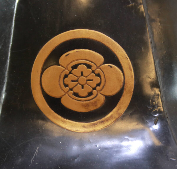 Authentic Japanese Iron Jingasa Helmet – Maruni Mokko Kamon Crest - Image 5