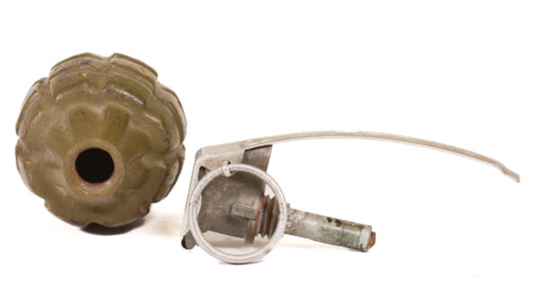 WWII MKII Type 2 fragmentation grenade *INERT* - Image 2