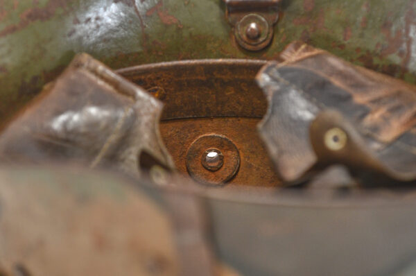 Original Interwar German M16 Helmet, Very Rare – Early Paint, 3-Pad Liner, and Foliage Basket - Image 11