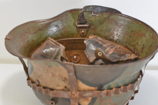 Original Interwar German M16 Helmet, Very Rare – Early Paint, 3-Pad Liner, and Foliage Basket - Image 12