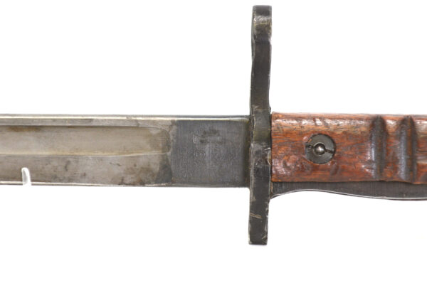 US 1917 rifle bayonet Remington manufactured - GF & MF marked leather sheath - Image 3