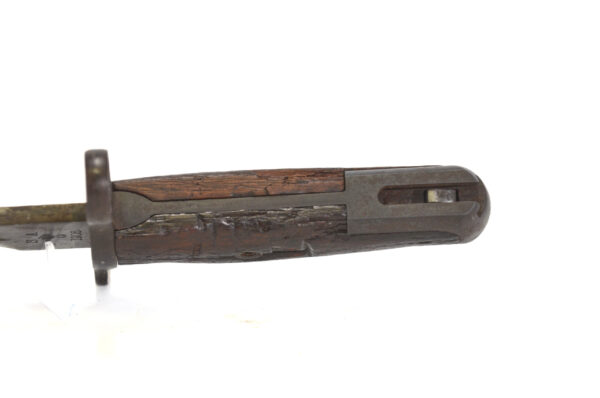 Original Pre-WWI US M1905 rifle bayonet S.A. Marked 1906 production with M3 bayonet scabbard - Image 10
