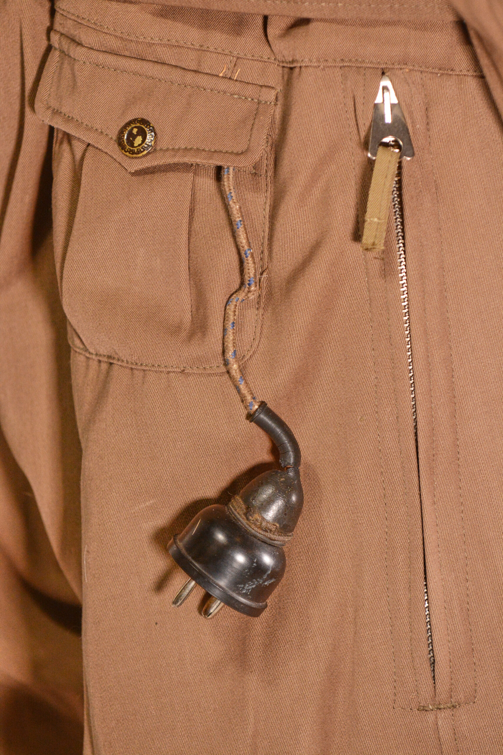 Extremely Rare Unissued WWII Japanese Winter Pilots Suit set - A-spec, Electrically Heated, post 42 Revisions - Image 12