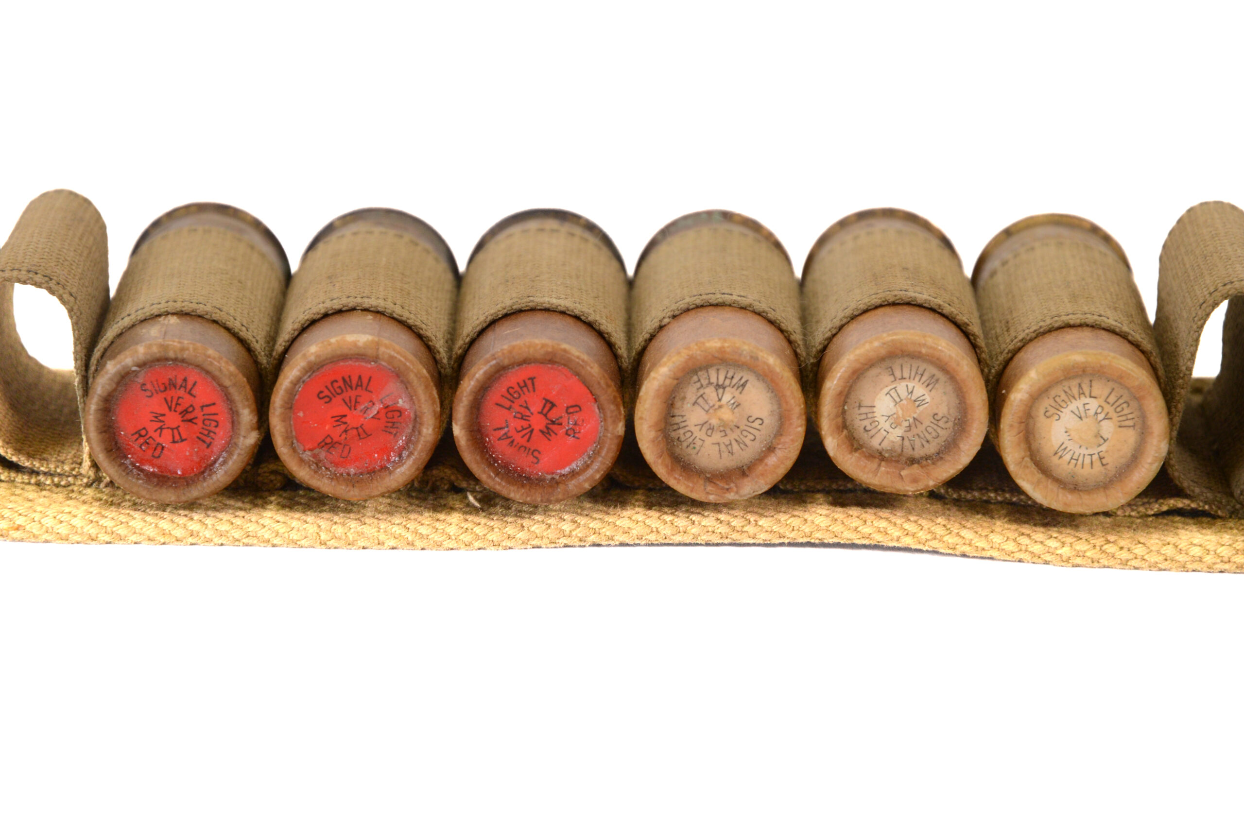 Original WWII signal pistol Mark 5 manufactured by R.F. Sedgley inc. 1942 with Belt, holster, and Flares - Image 18