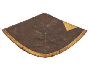 Authentic Edo Period Japanese jingasa With Family Crest.