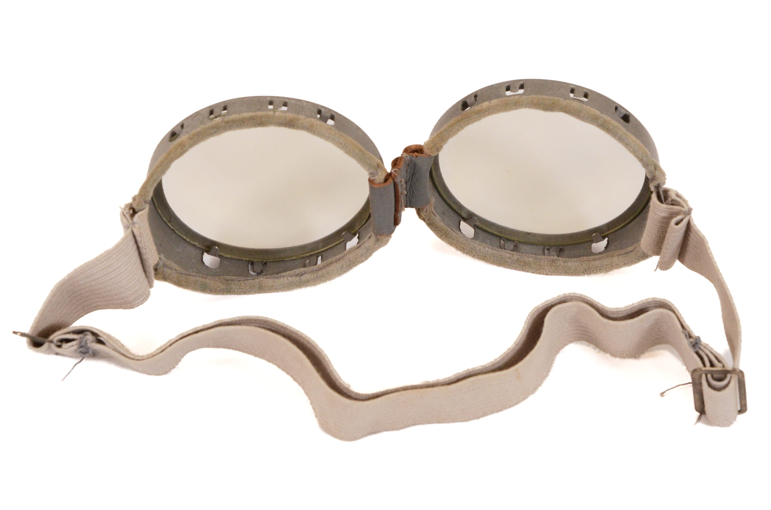 Original British WWII Dust Goggles with Metal Case - Image 5
