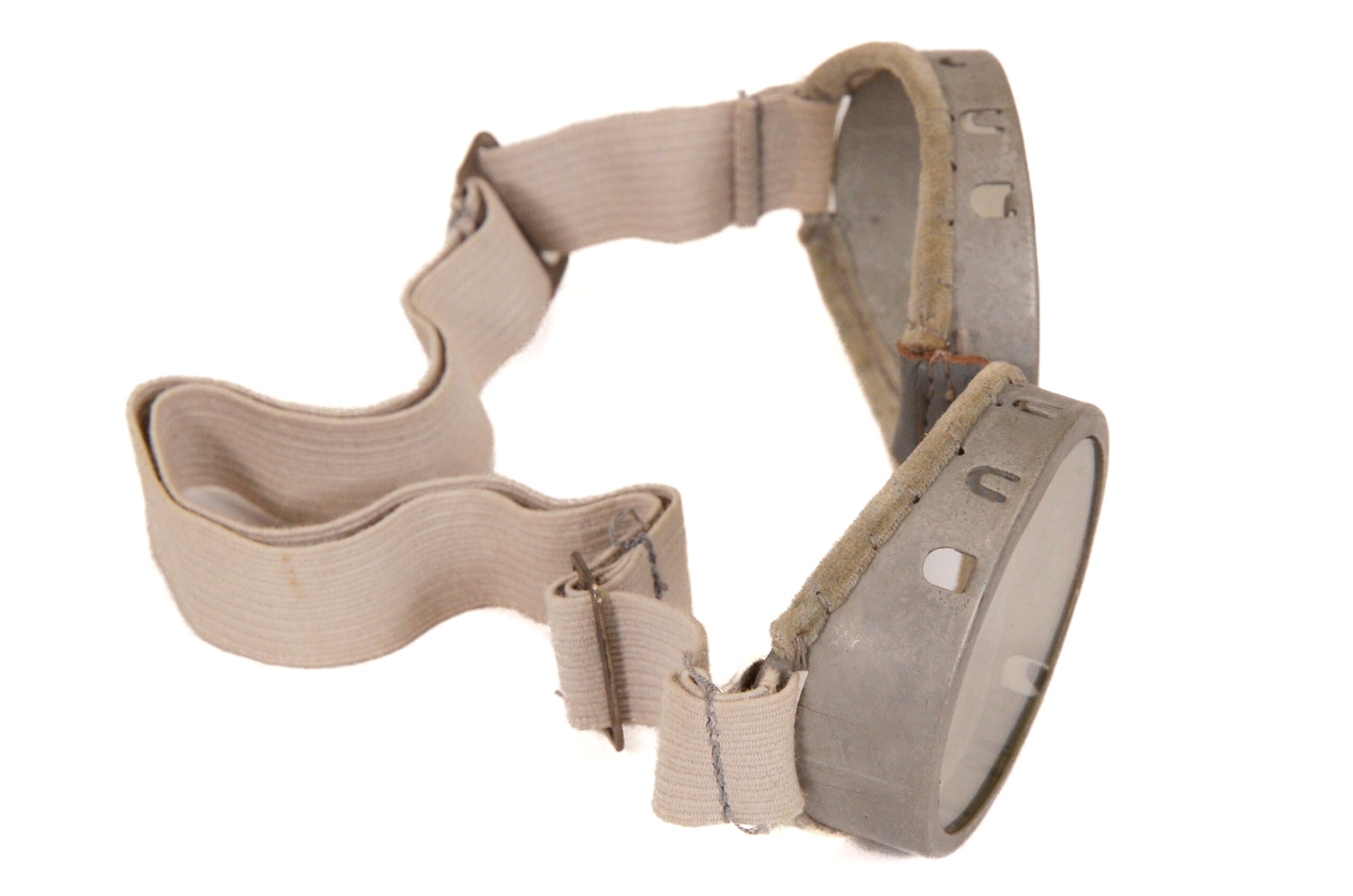 Original British WWII Dust Goggles with Metal Case - Image 6