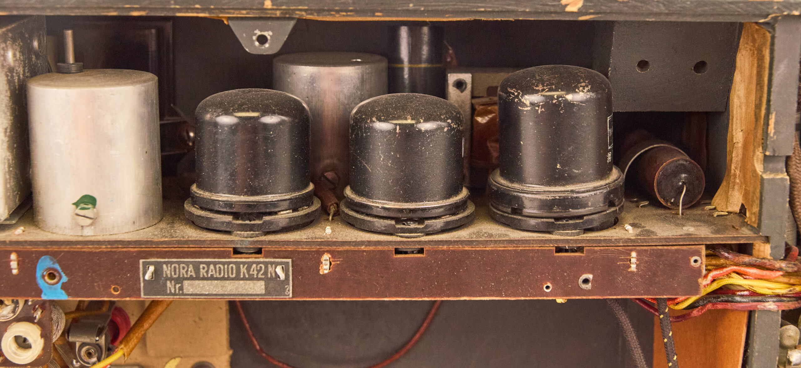 Original 1940's German Nora K42N Broadcast Receiver - Truppenbetreuungsempfänger - Image 13