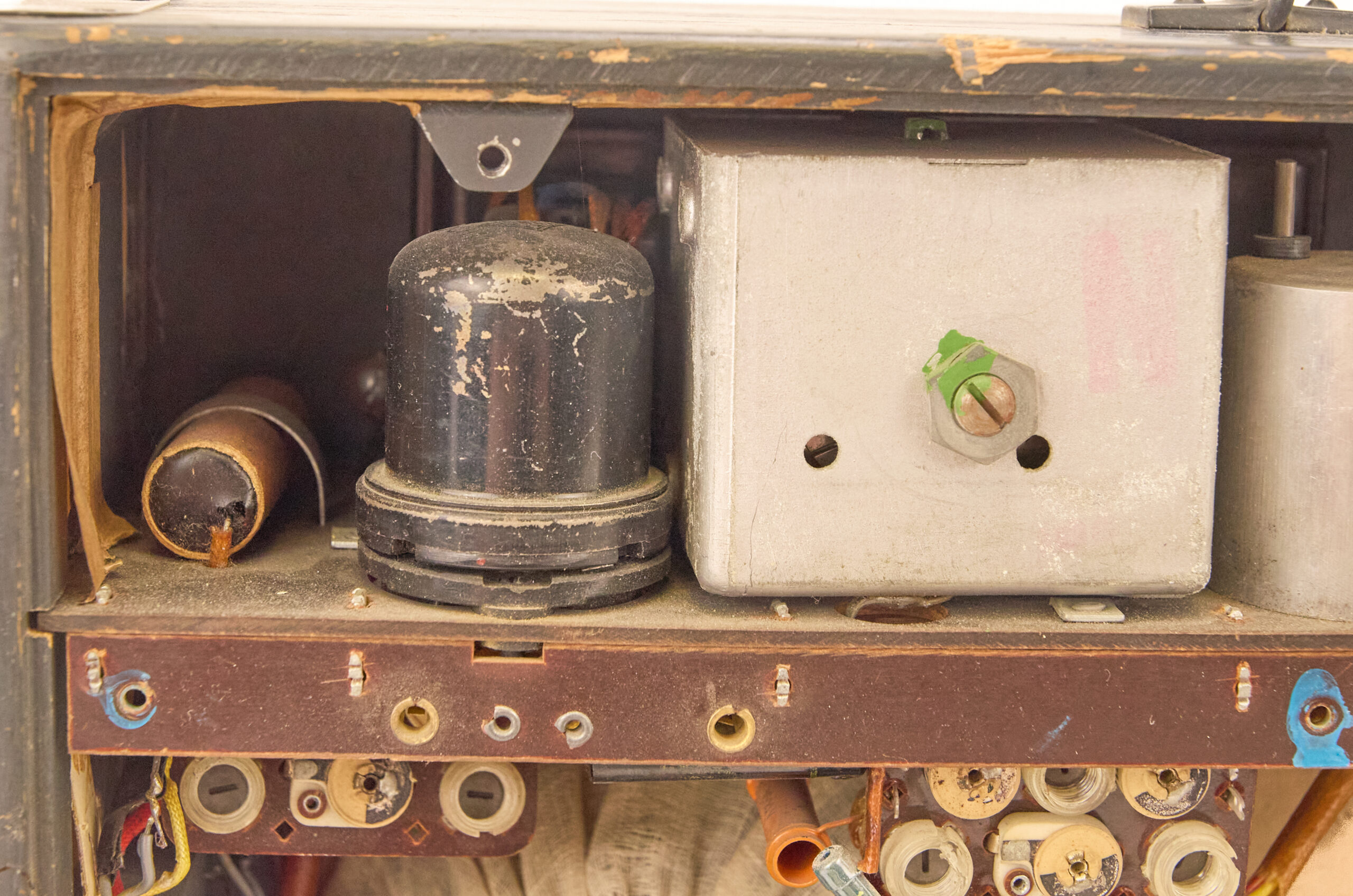 Original 1940's German Nora K42N Broadcast Receiver - Truppenbetreuungsempfänger - Image 14