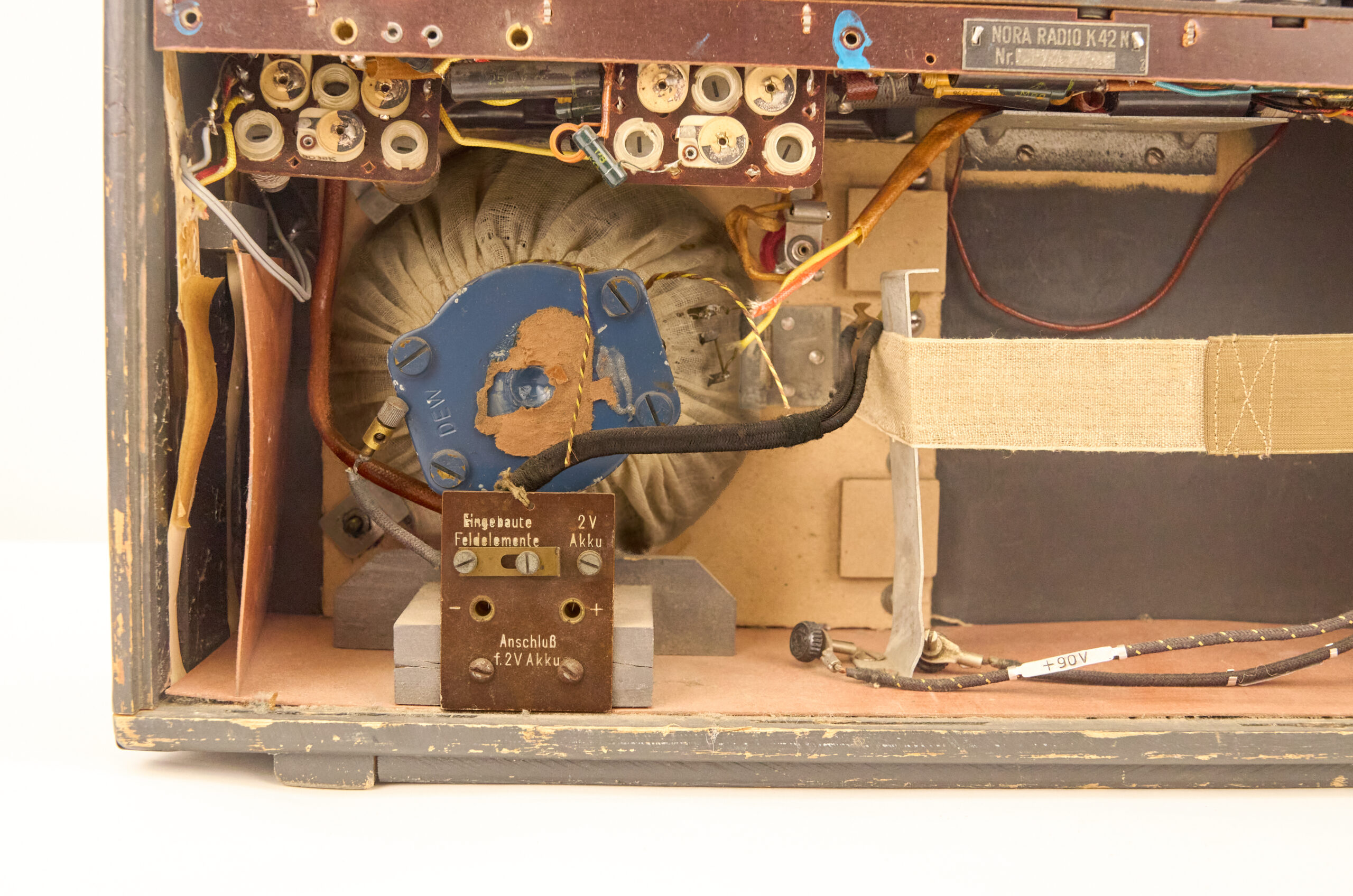 Original 1940's German Nora K42N Broadcast Receiver - Truppenbetreuungsempfänger - Image 15