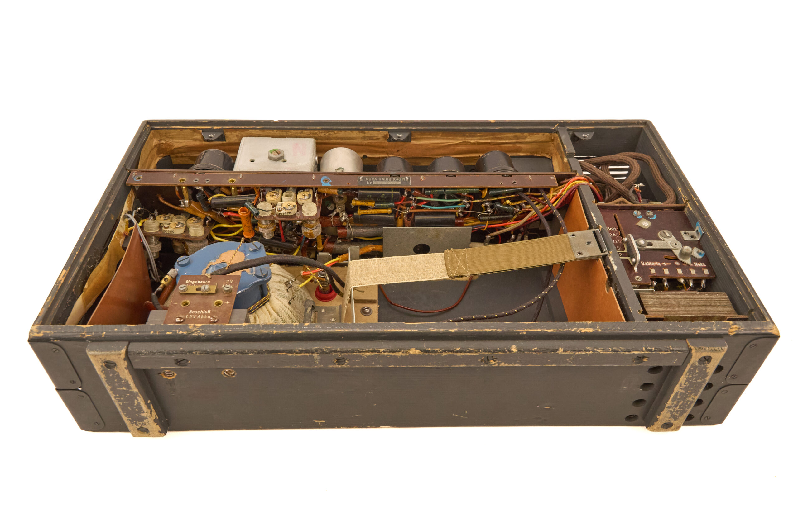 Original 1940's German Nora K42N Broadcast Receiver - Truppenbetreuungsempfänger - Image 16