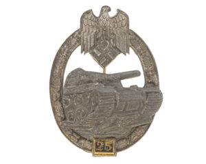 Rare German 25 engagement Panzer Assault Badge in silver (Panzerkampfabzeichen mit Einsatzzahl 25)