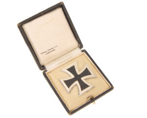1939 Iron Cross 1st Class (Eisernes Kreuz 1. Klasse) in its original presentation case By Wilhelm Deumer K.G. Lüdenscheid