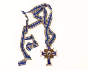 WWII German Mothers cross in Bronze