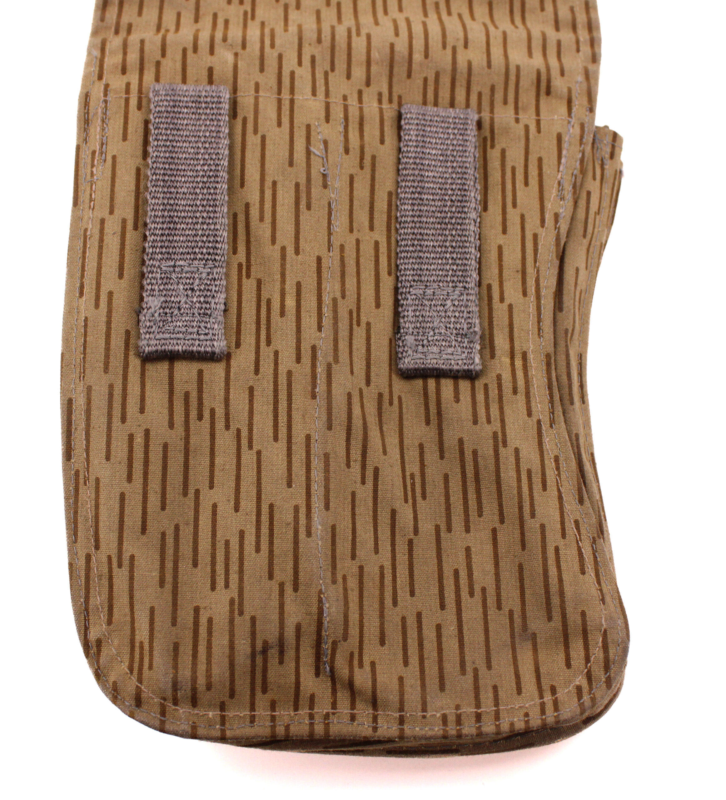 East German NVA Strichtarn AKM magazine pouch